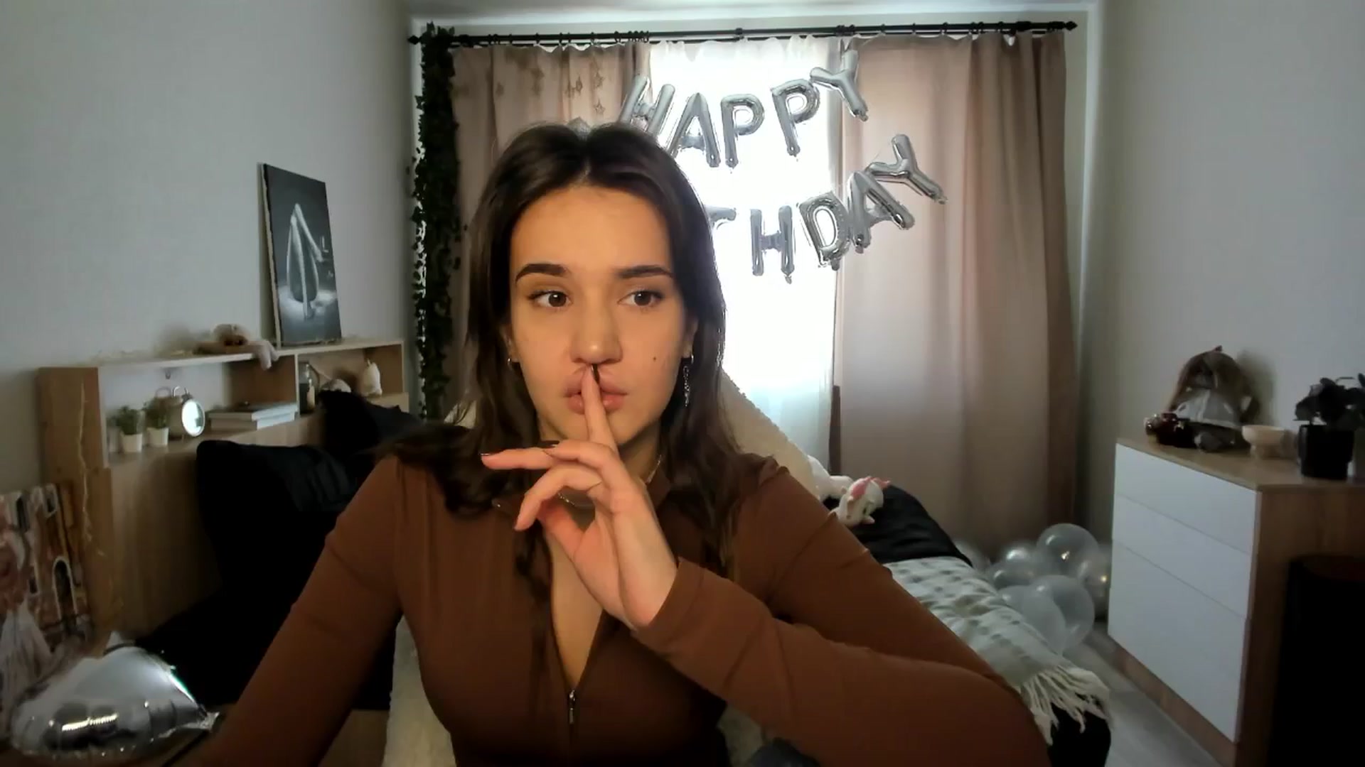 Gallery image thumbnail from Ellies_Smile's myfreecams stream on, 02/18/2025, 11:11 image 19 of 20
