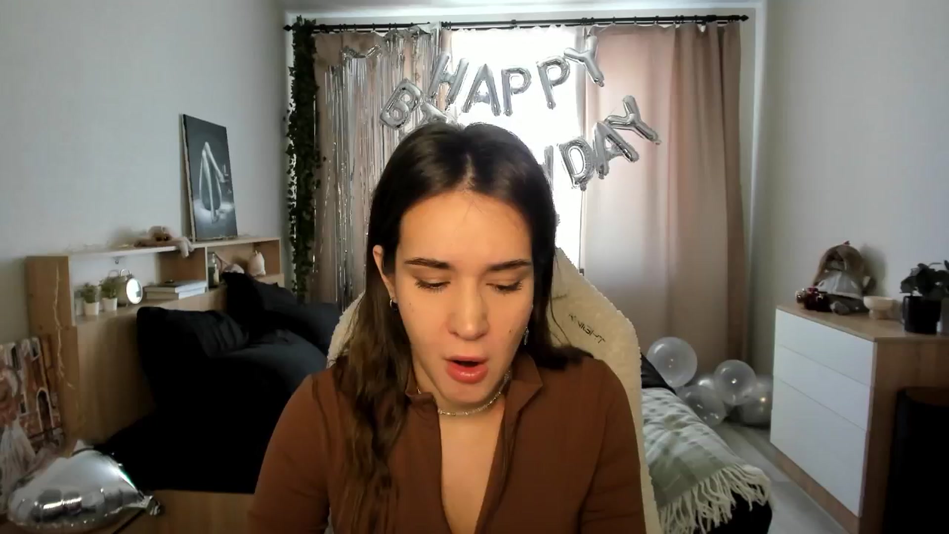 Gallery image thumbnail from Ellies_Smile's myfreecams stream on, 02/18/2025, 11:11 image 10 of 20
