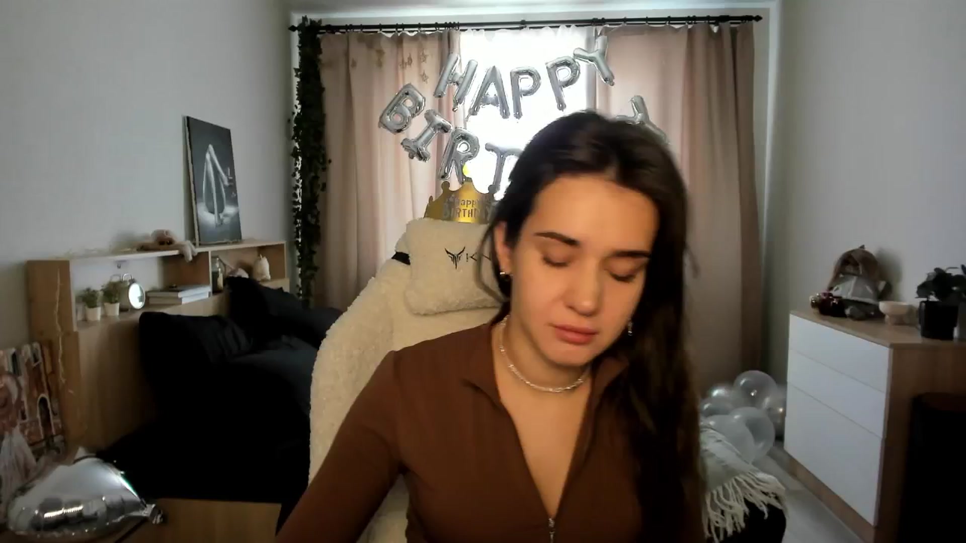 Gallery image thumbnail from Ellies_Smile's myfreecams stream on, 02/18/2025, 11:11 image 13 of 20