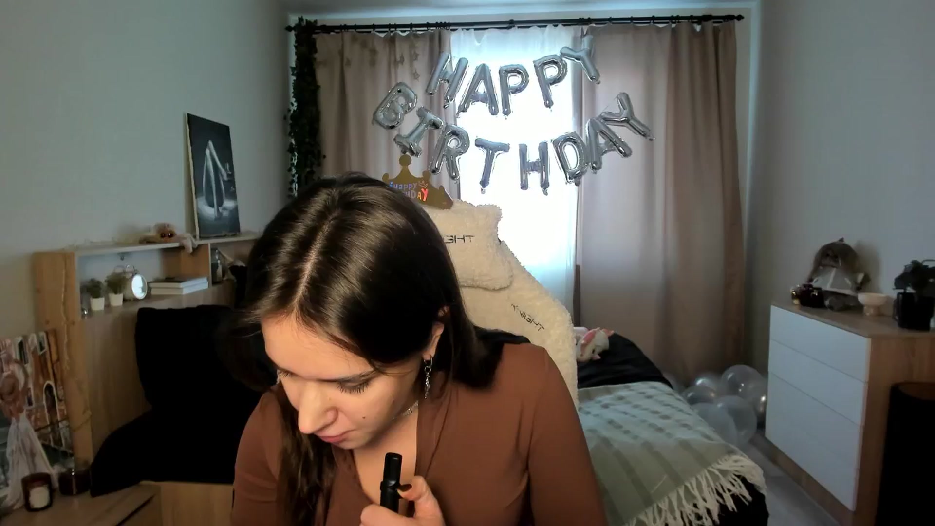 Gallery image thumbnail from Ellies_Smile's myfreecams stream on, 02/18/2025, 13:45 image 8 of 20