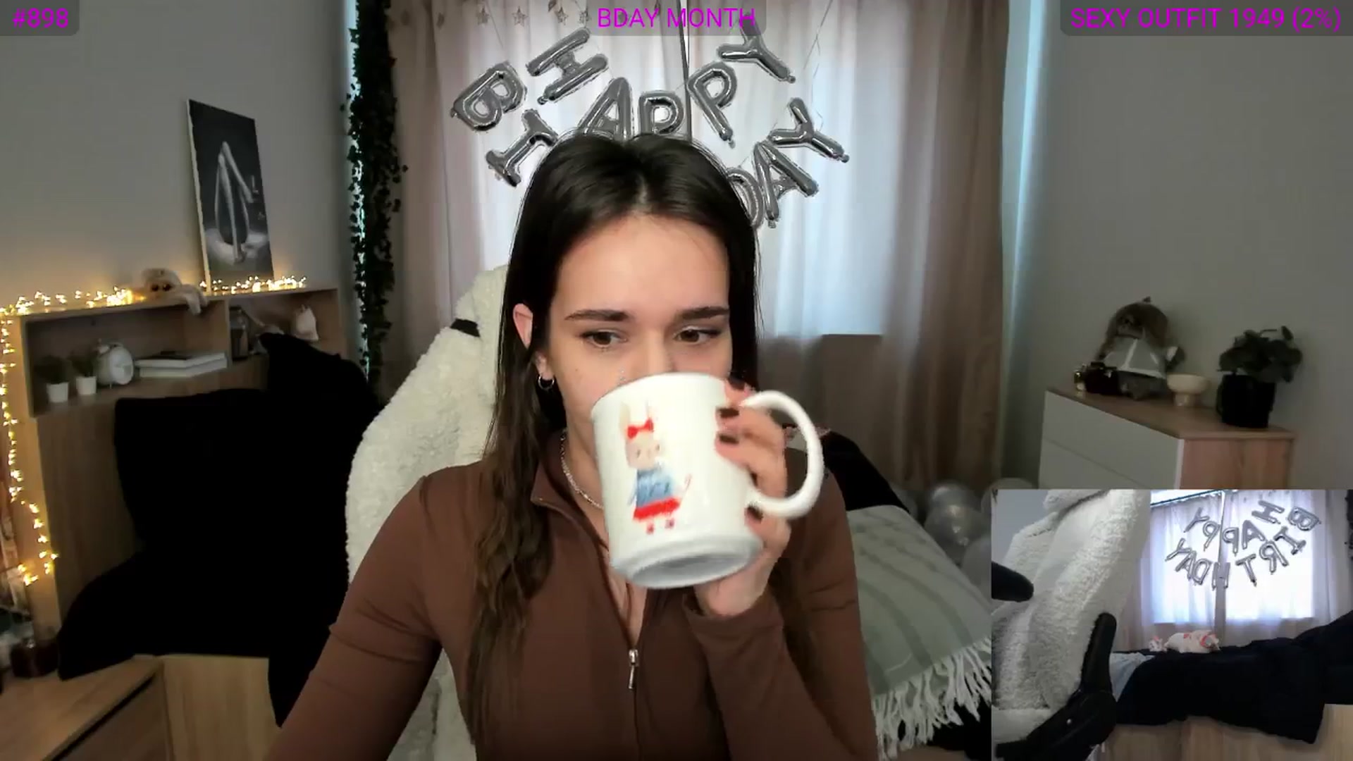 Gallery image thumbnail from Ellies_Smile's myfreecams stream on, 02/19/2025, 10:51 image 17 of 20
