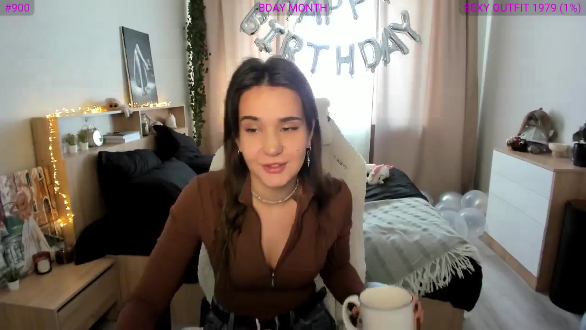 Gallery image thumbnail from Ellies_Smile's myfreecams stream on, 02/19/2025, 10:51 image 6 of 20