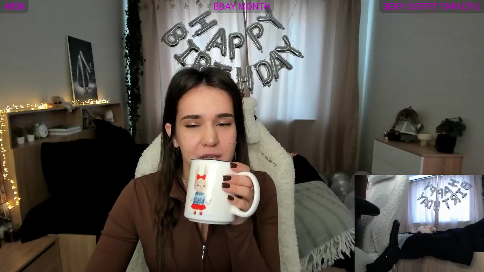 Gallery image thumbnail from Ellies_Smile's myfreecams stream on, 02/19/2025, 10:51 image 16 of 20