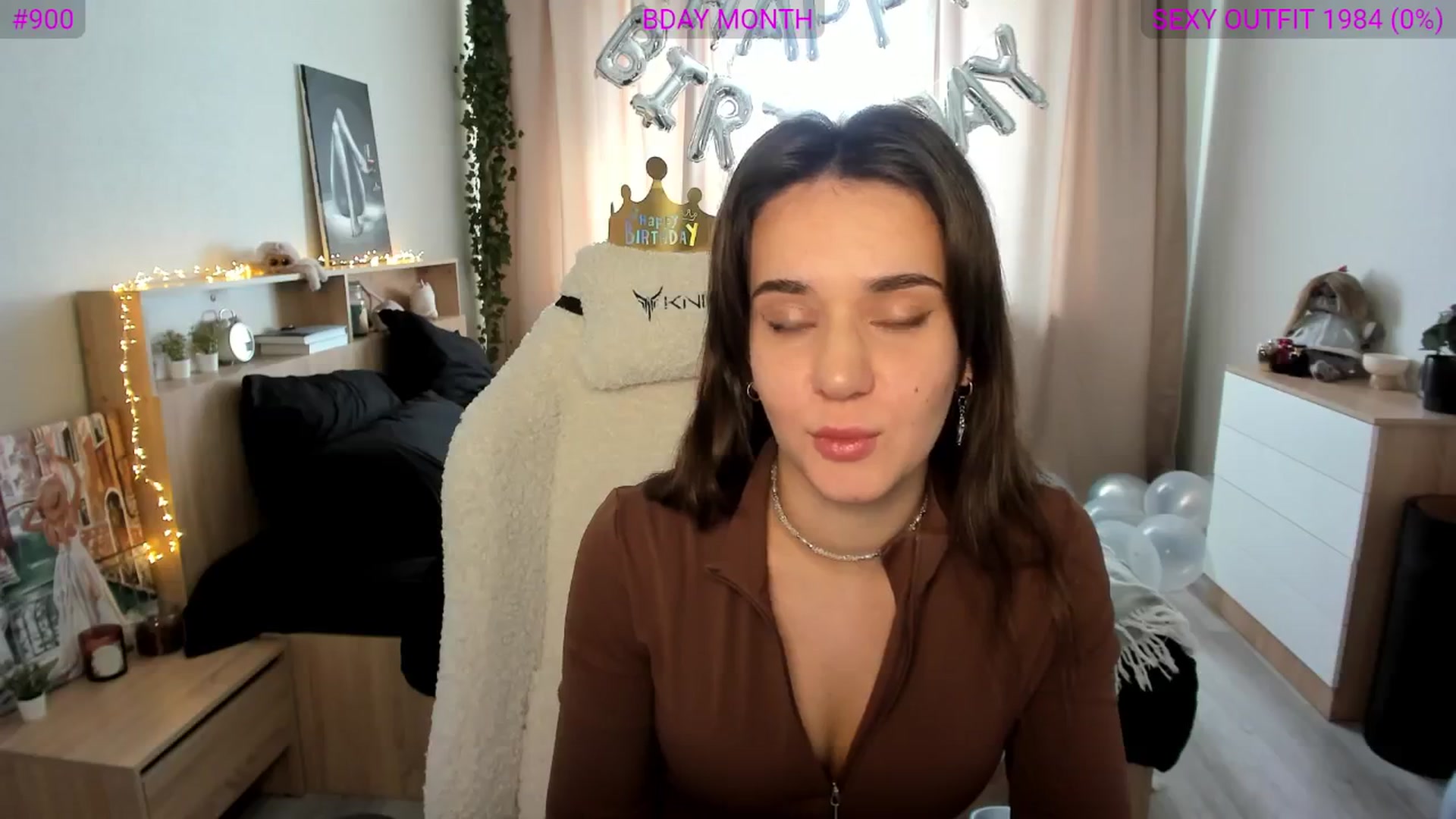 Gallery image thumbnail from Ellies_Smile's myfreecams stream on, 02/19/2025, 10:51 image 4 of 20