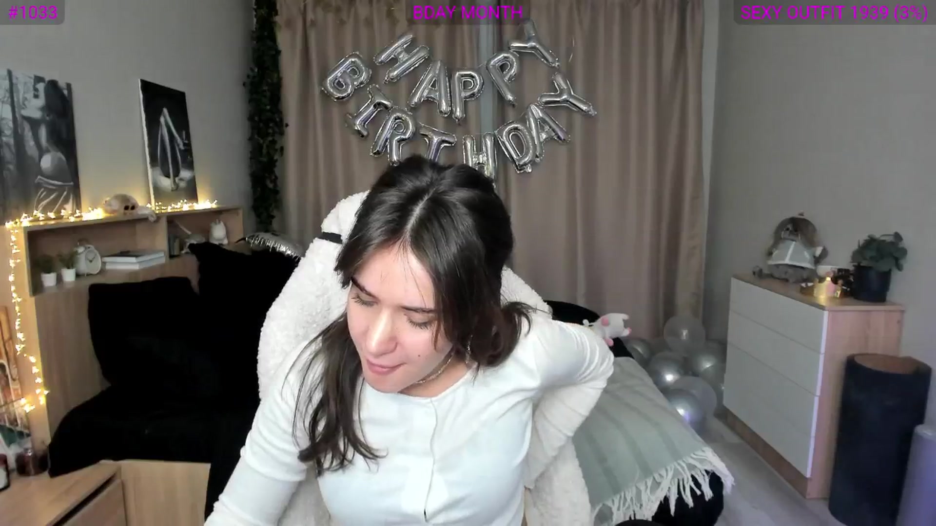 Gallery image thumbnail from Ellies_Smile's myfreecams stream on, 02/22/2025, 20:09 image 4 of 20