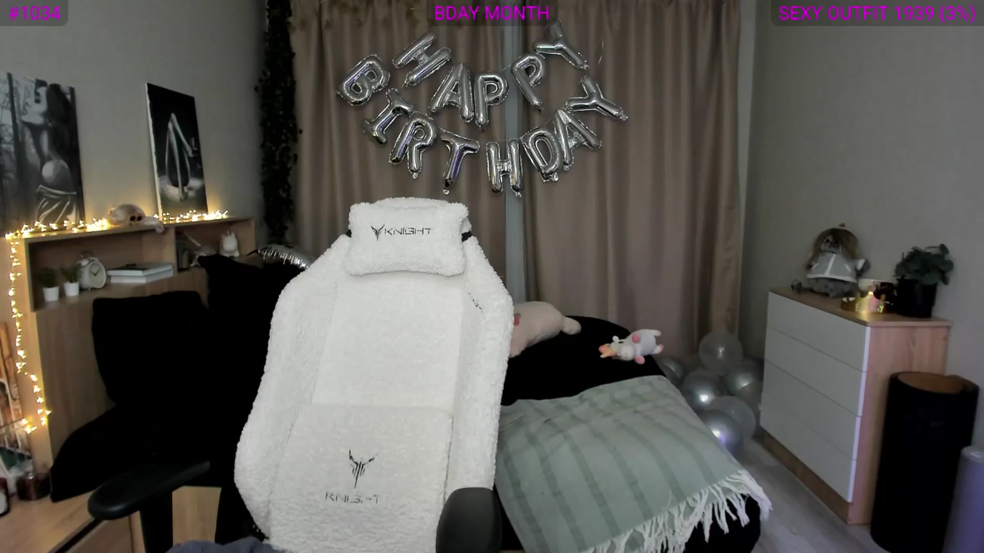 Gallery image thumbnail from Ellies_Smile's myfreecams stream on, 02/22/2025, 20:09 image 19 of 20