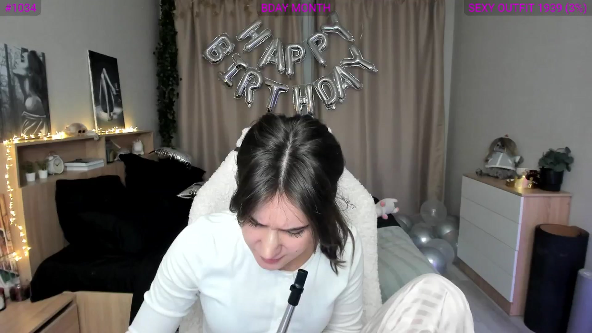 Gallery image thumbnail from Ellies_Smile's myfreecams stream on, 02/22/2025, 20:09 image 14 of 20