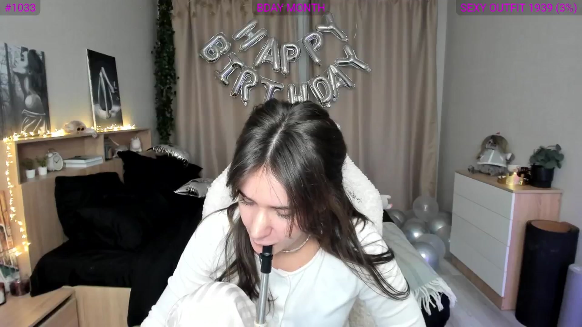 Gallery image thumbnail from Ellies_Smile's myfreecams stream on, 02/22/2025, 20:09 image 7 of 20