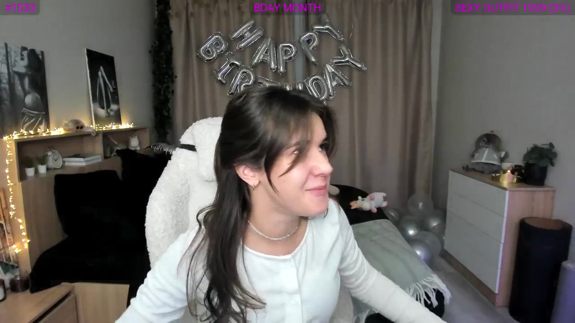 Gallery image thumbnail from Ellies_Smile's myfreecams stream on, 02/22/2025, 20:09 image 3 of 20