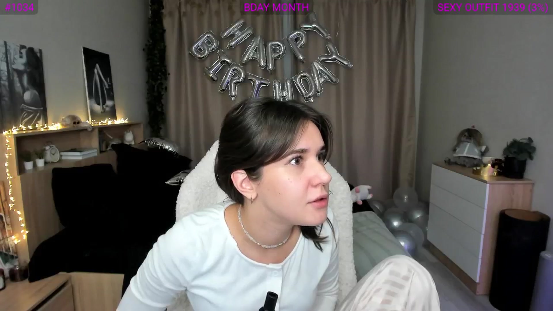 Gallery image thumbnail from Ellies_Smile's myfreecams stream on, 02/22/2025, 20:09 image 13 of 20