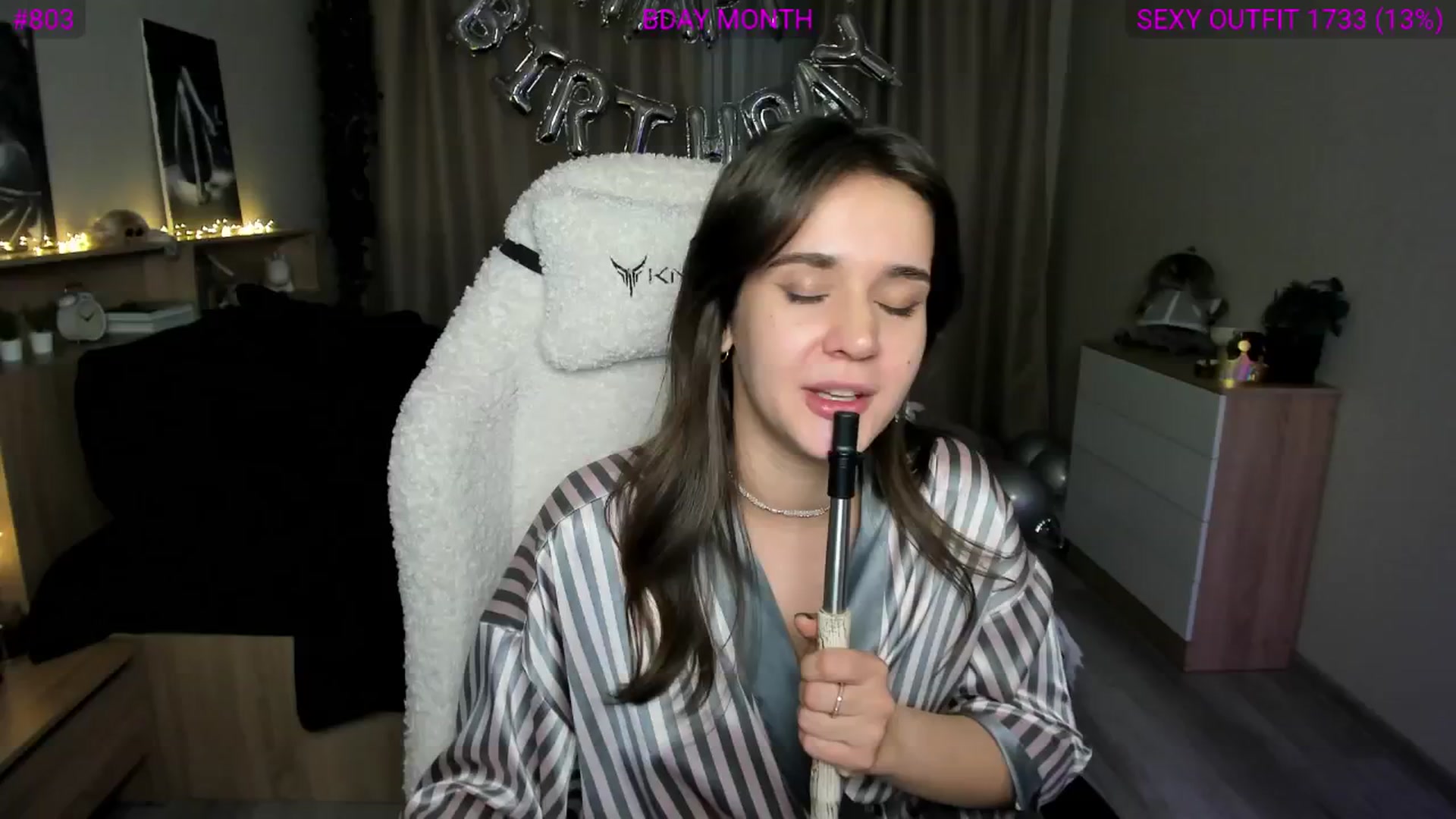 Gallery image thumbnail from Ellies_Smile's myfreecams stream on, 02/23/2025, 03:51 image 11 of 20