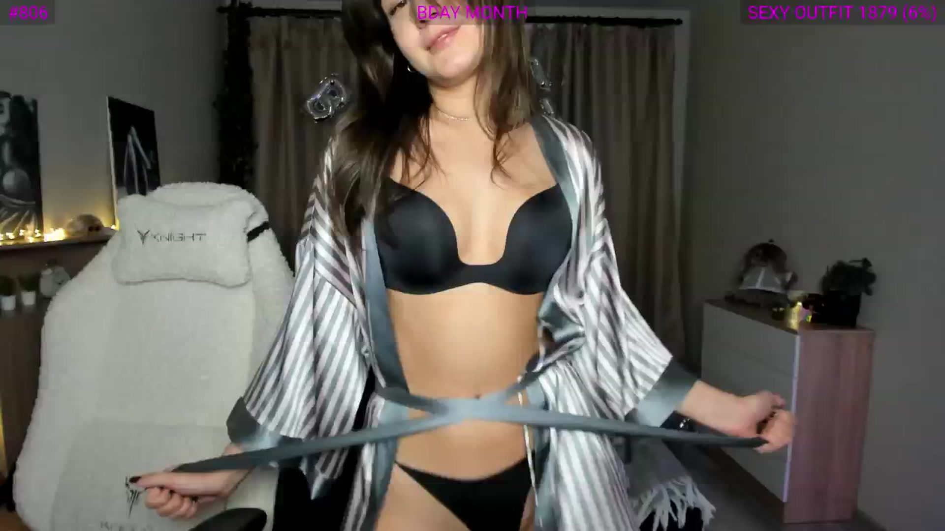 Gallery image thumbnail from Ellies_Smile's myfreecams stream on, 02/23/2025, 03:51 image 3 of 20