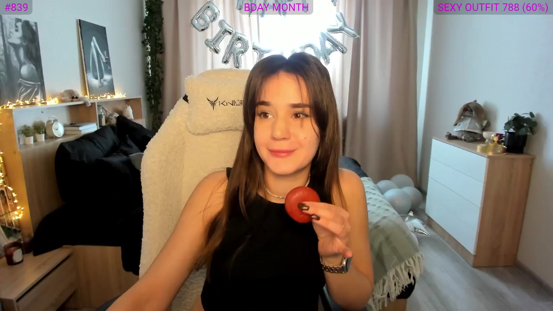 Gallery image thumbnail from Ellies_Smile's myfreecams stream on, 02/28/2025, 11:24 image 18 of 20