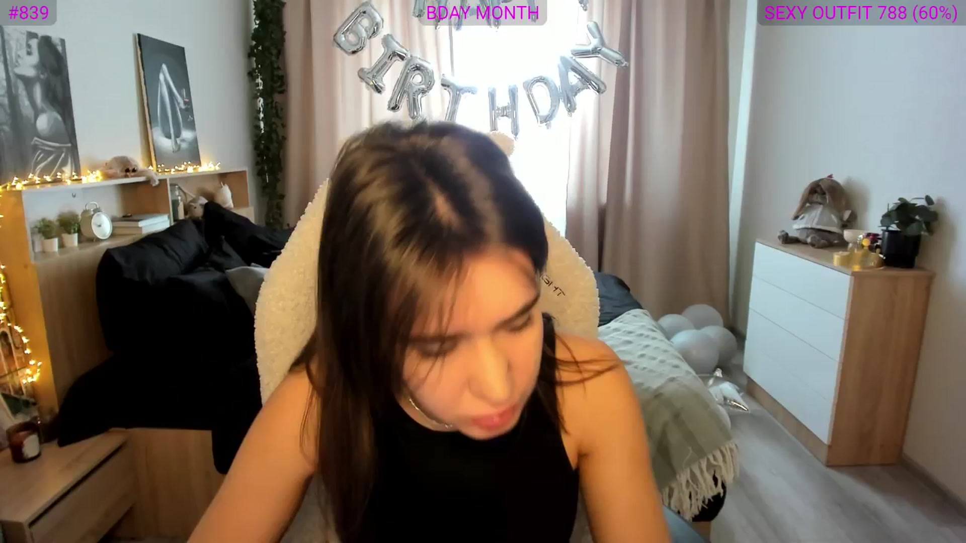 Gallery image thumbnail from Ellies_Smile's myfreecams stream on, 02/28/2025, 11:24 image 6 of 20