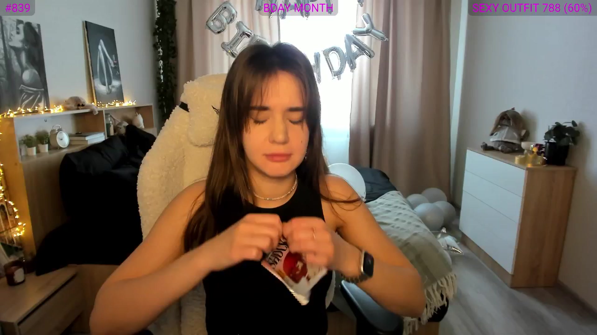 Gallery image thumbnail from Ellies_Smile's myfreecams stream on, 02/28/2025, 11:24 image 17 of 20