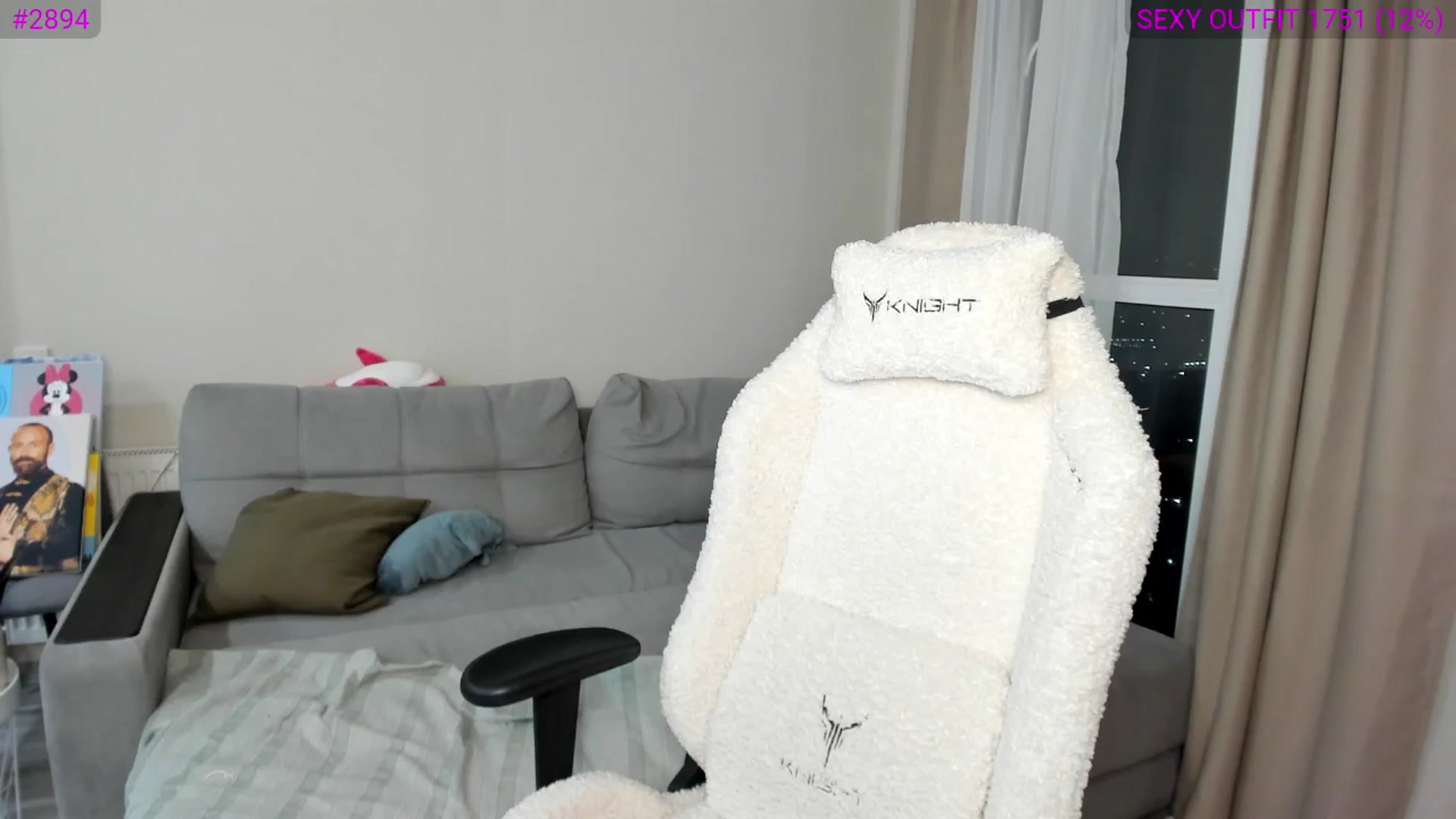Gallery image thumbnail from Ellies_Smile's myfreecams stream on, 03/16/2025, 18:12 image 13 of 20