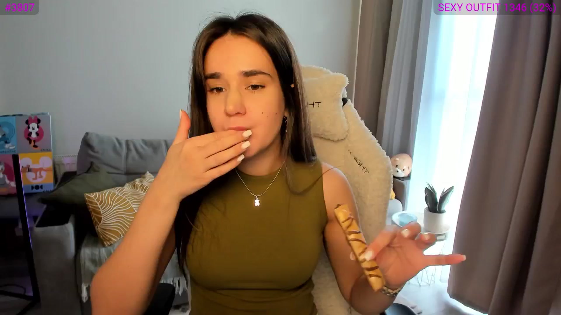 Gallery image thumbnail from Ellies_Smile's myfreecams stream on, 03/25/2025, 10:48 image 5 of 20