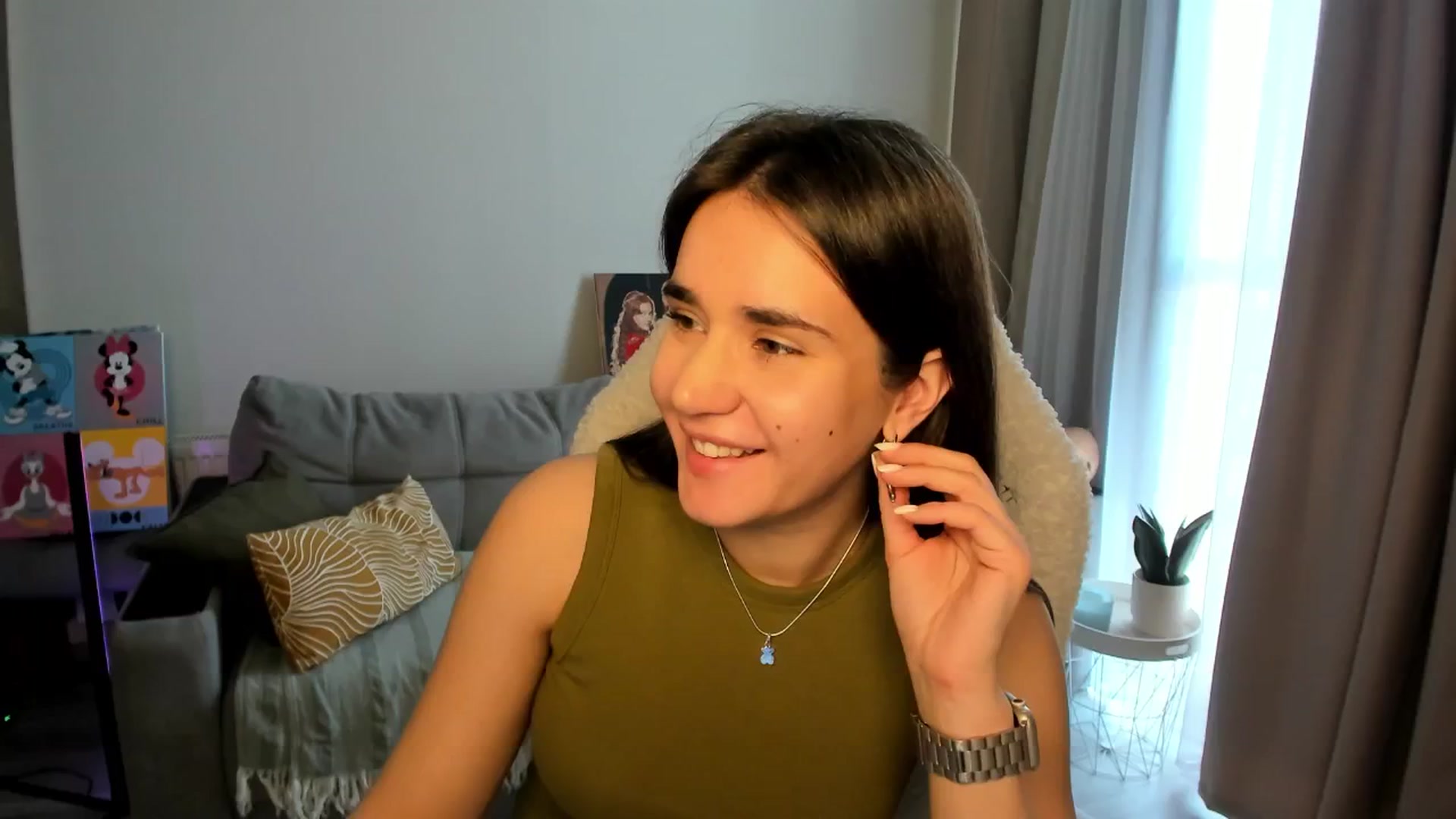 Gallery image thumbnail from Ellies_Smile's myfreecams stream on, 03/25/2025, 10:48 image 11 of 20