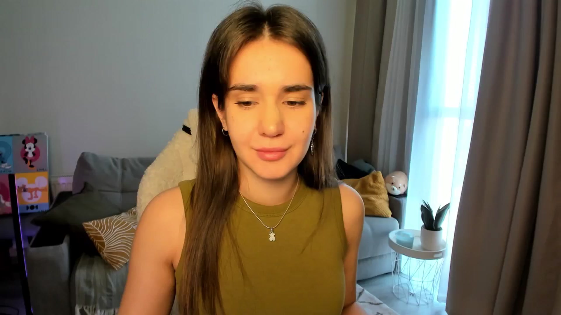 Gallery image thumbnail from Ellies_Smile's myfreecams stream on, 03/25/2025, 12:15 image 1 of 20