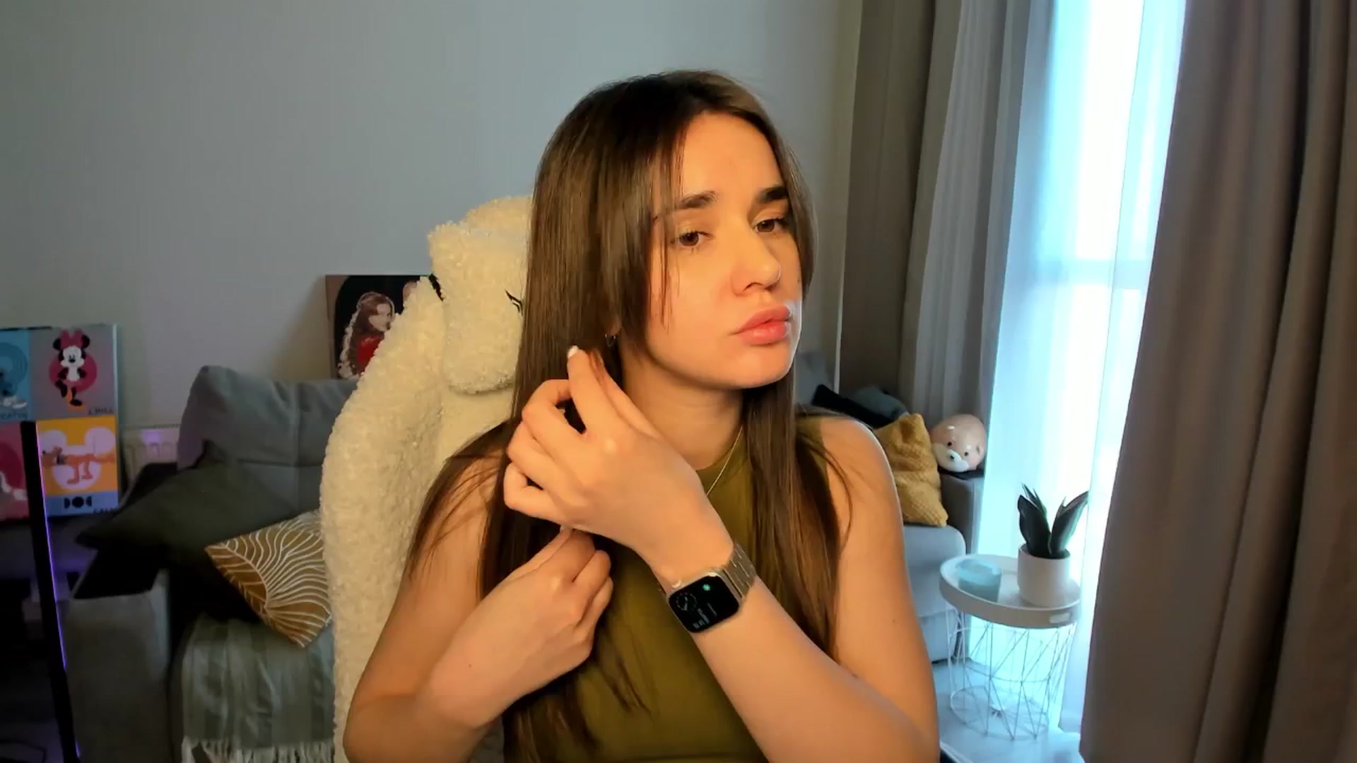 Gallery image thumbnail from Ellies_Smile's myfreecams stream on, 03/25/2025, 12:15 image 13 of 20