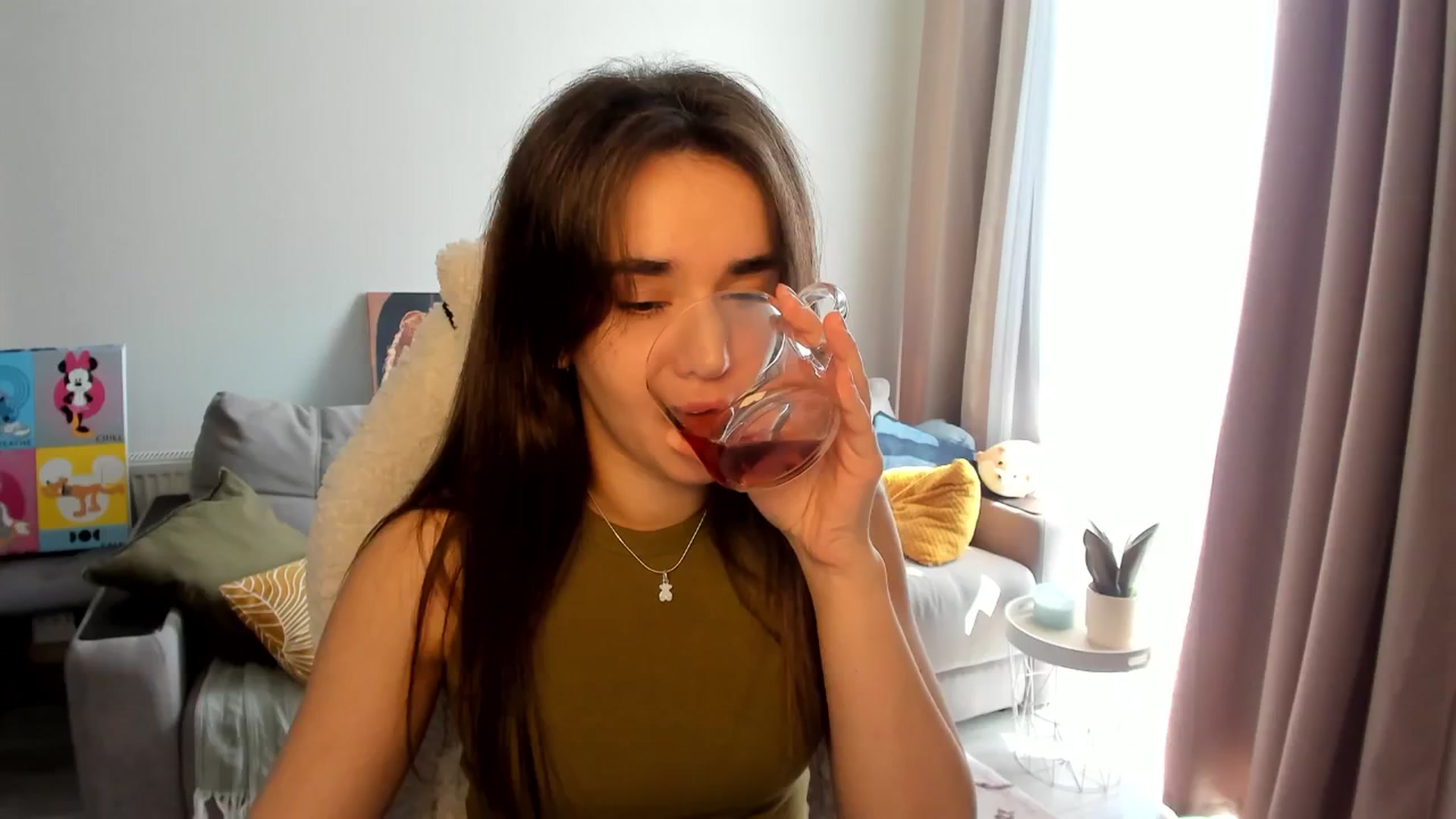 Gallery image thumbnail from Ellies_Smile's myfreecams stream on, 04/15/2025, 09:10 image 6 of 20
