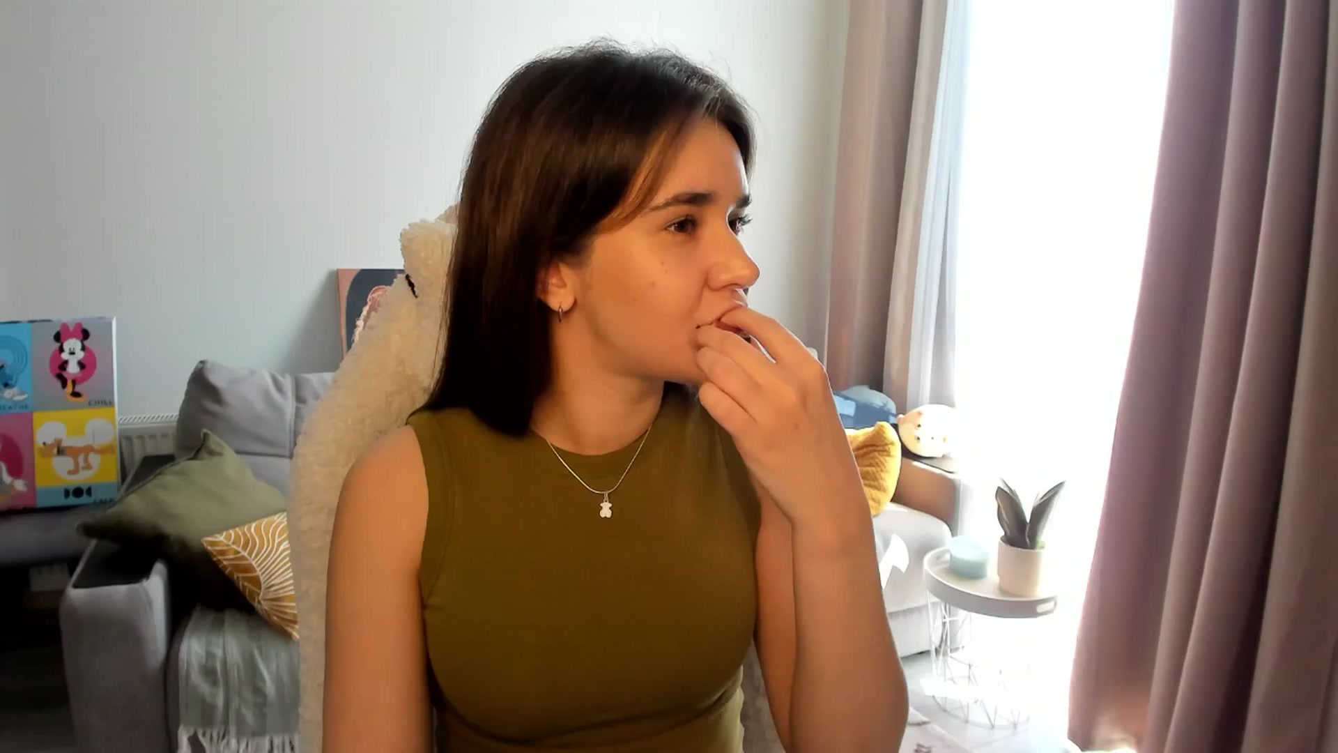 Gallery image thumbnail from Ellies_Smile's myfreecams stream on, 04/15/2025, 09:10 image 4 of 20