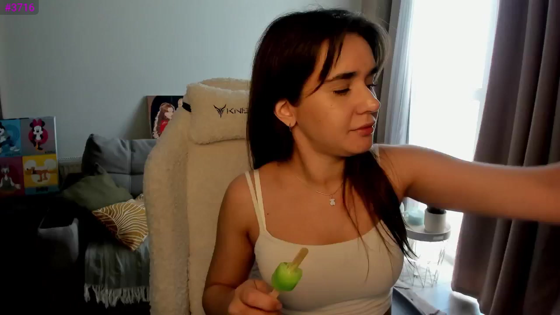 Gallery image thumbnail from Ellies_Smile's myfreecams stream on, 04/24/2025, 09:11 image 8 of 20