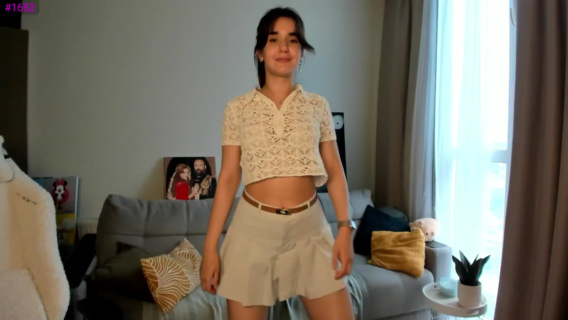 Gallery image thumbnail from Ellies_Smile's myfreecams stream on, 04/26/2025, 14:26 image 3 of 20