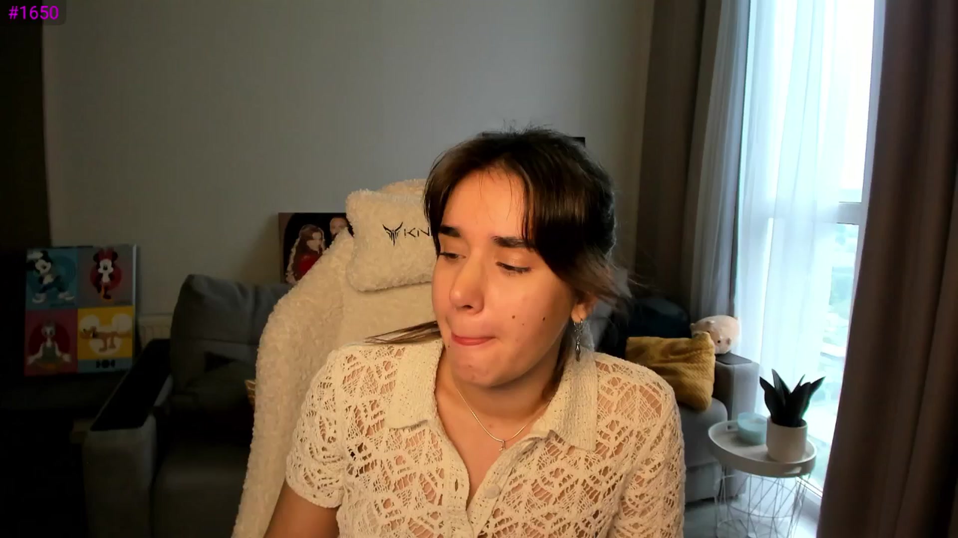Gallery image thumbnail from Ellies_Smile's myfreecams stream on, 04/26/2025, 14:26 image 9 of 20