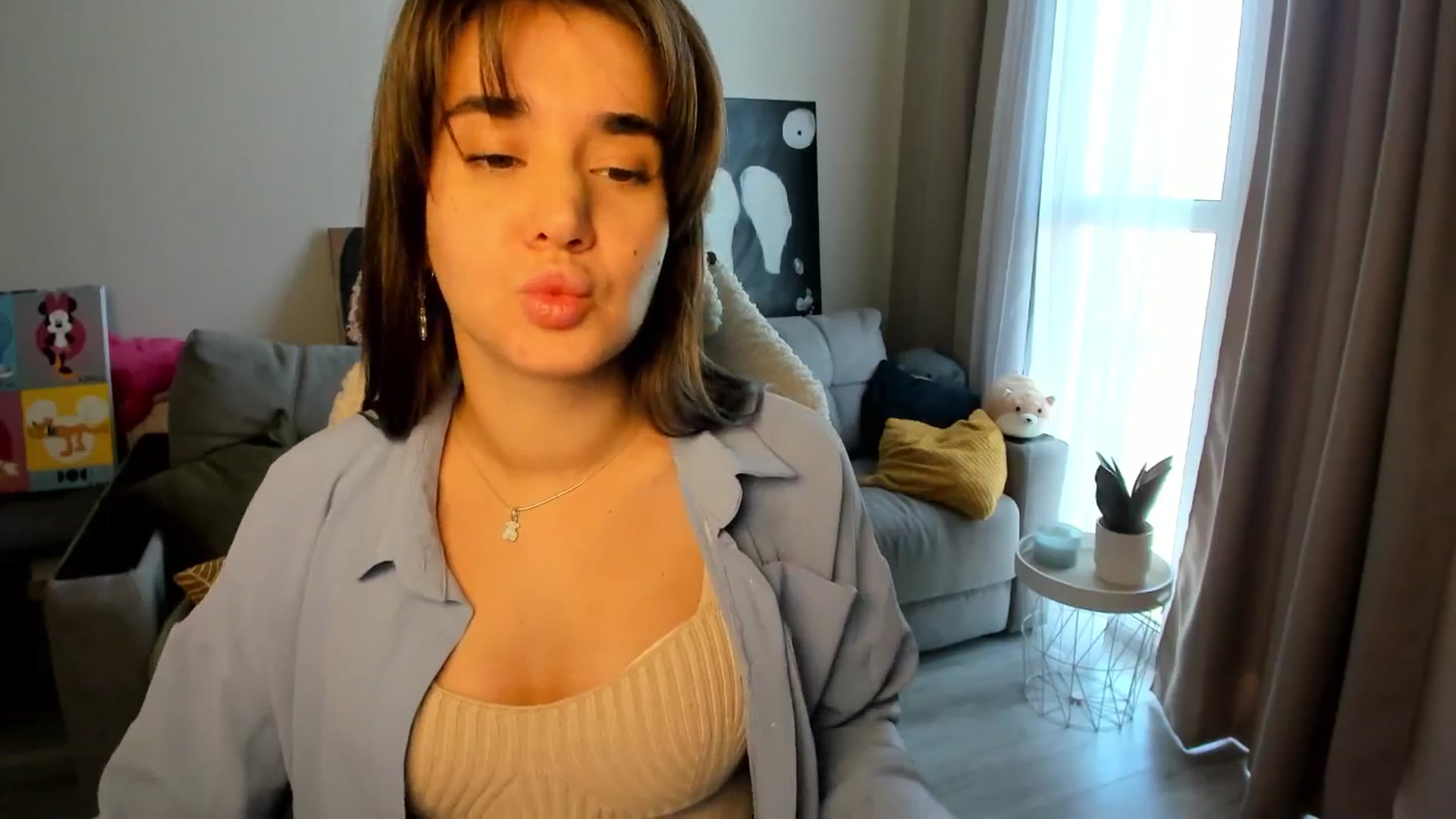 Gallery image thumbnail from Ellies_Smile's myfreecams stream on, 04/29/2025, 13:11 image 4 of 20