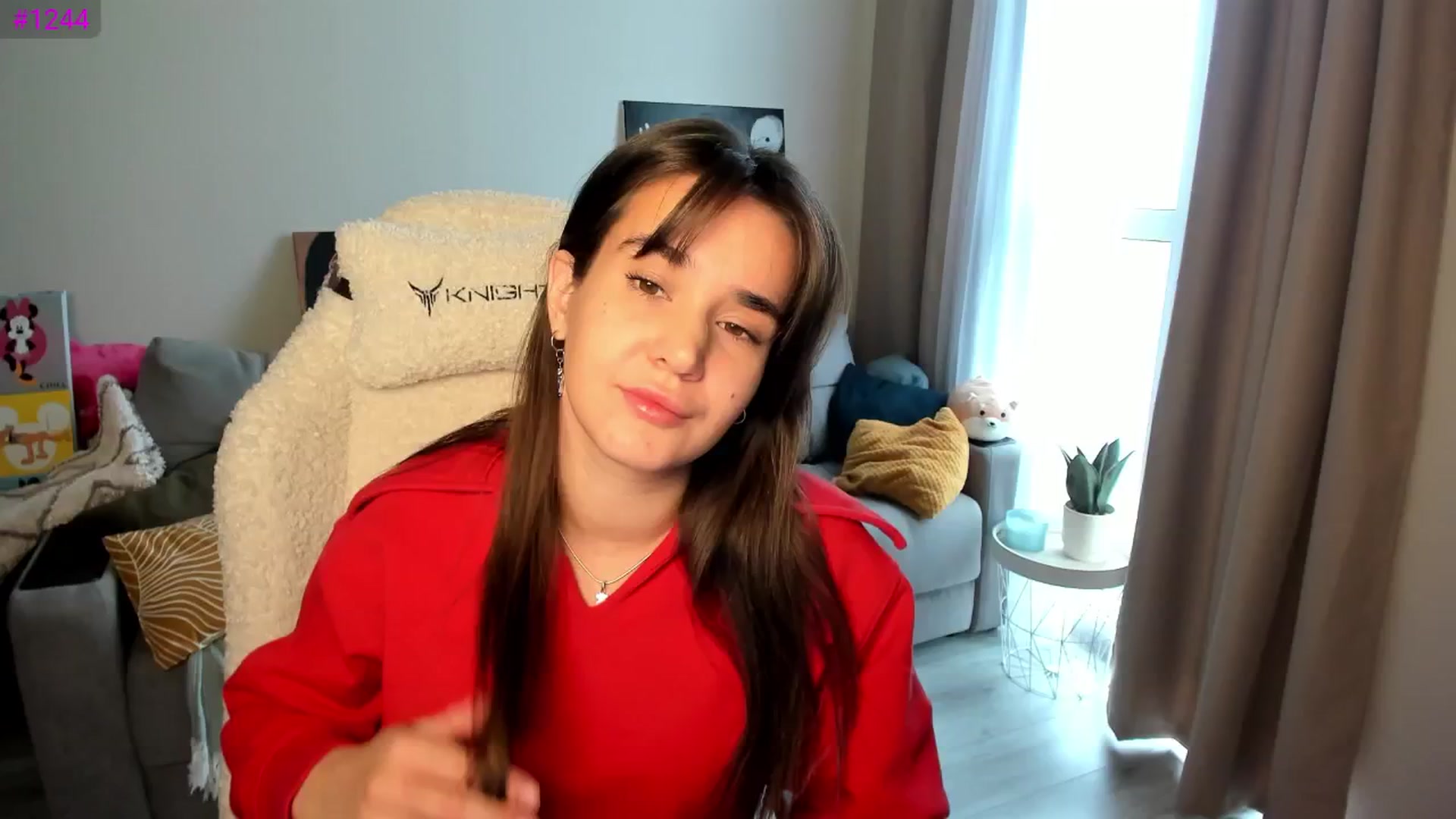 Gallery image thumbnail from Ellies_Smile's myfreecams stream on, 04/30/2025, 05:13 image 3 of 20