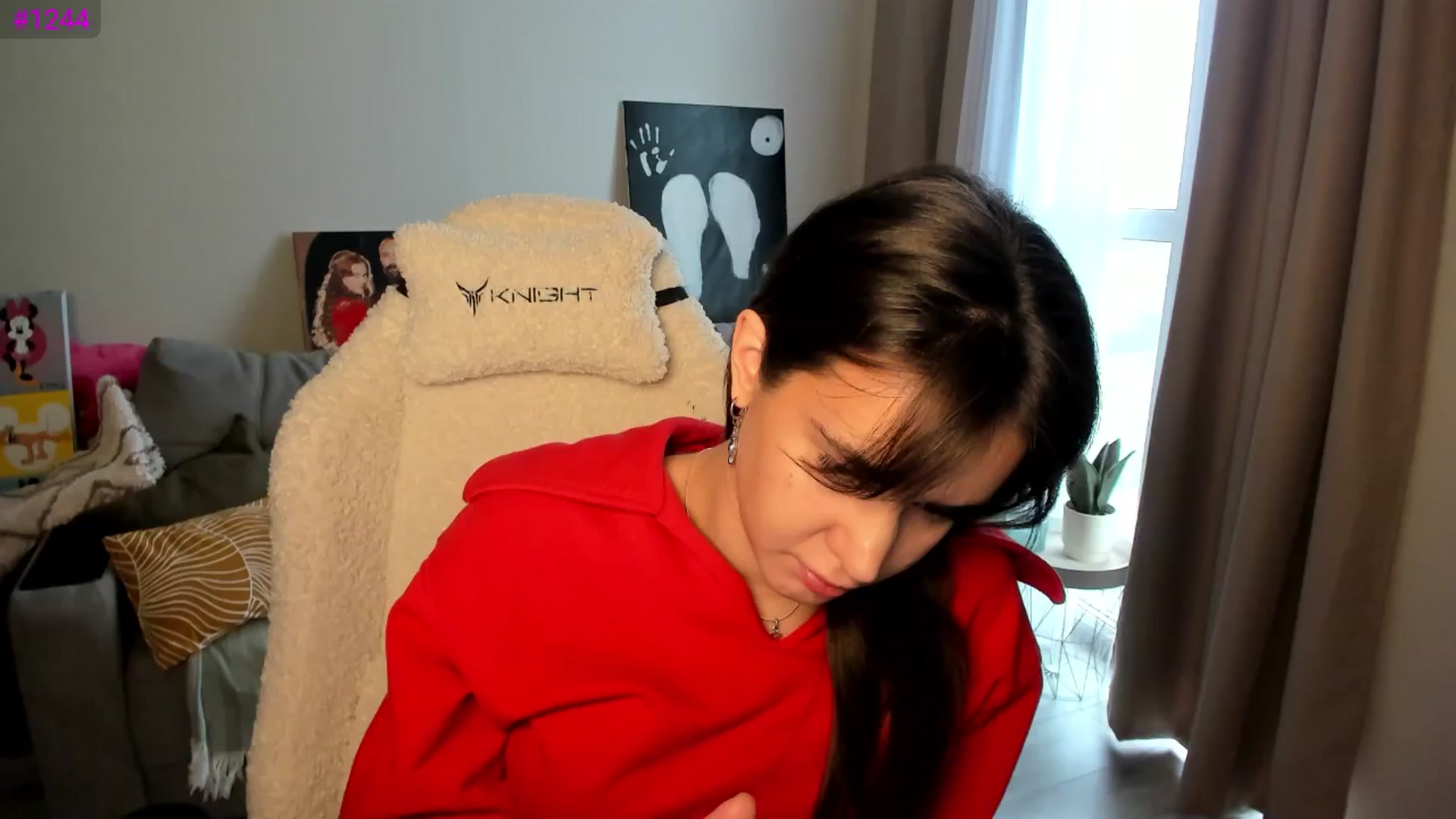 Gallery image thumbnail from Ellies_Smile's myfreecams stream on, 04/30/2025, 05:13 image 6 of 20
