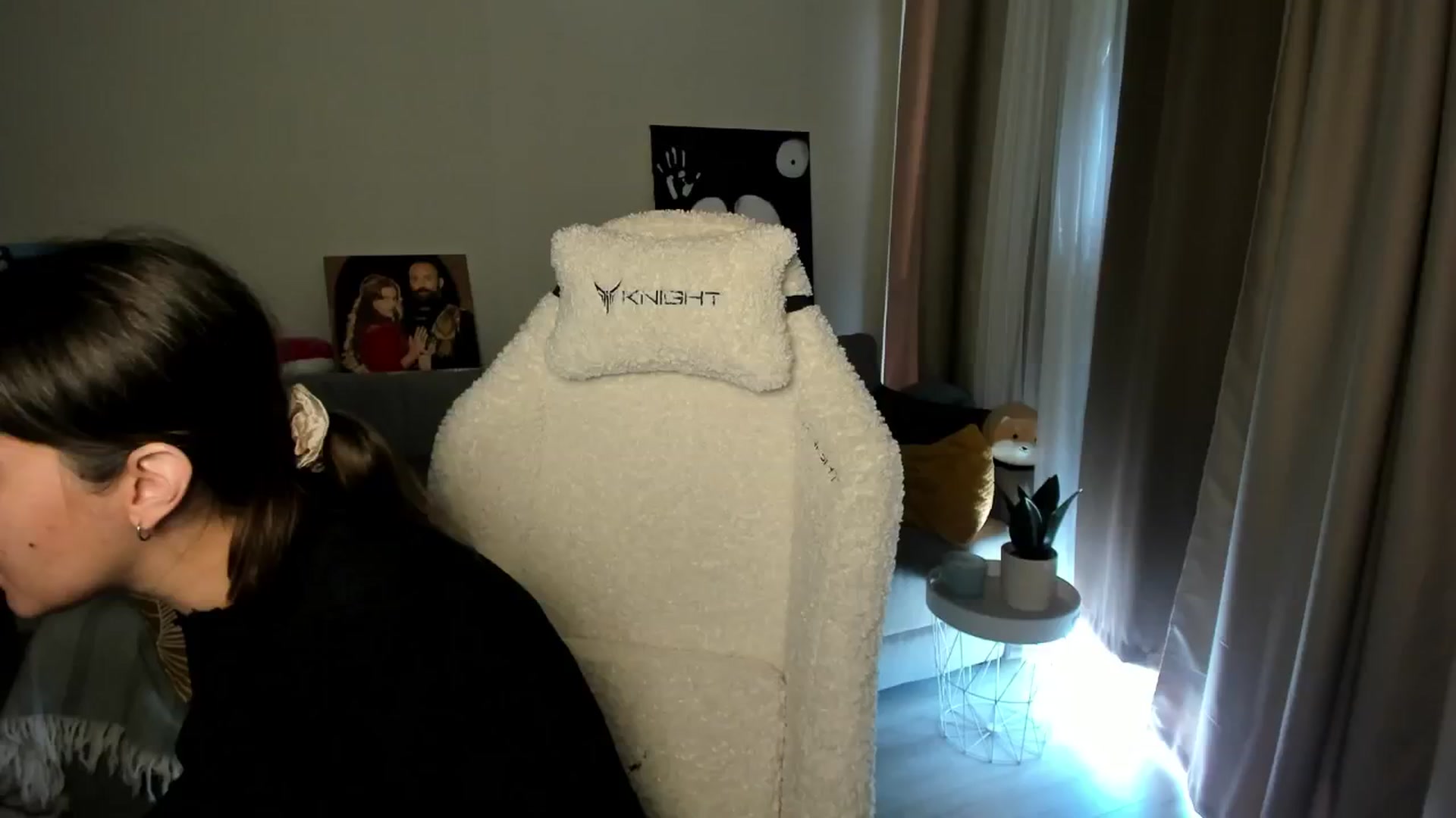 Gallery image thumbnail from Ellies_Smile's myfreecams stream on, 05/09/2025, 08:47 image 1 of 20