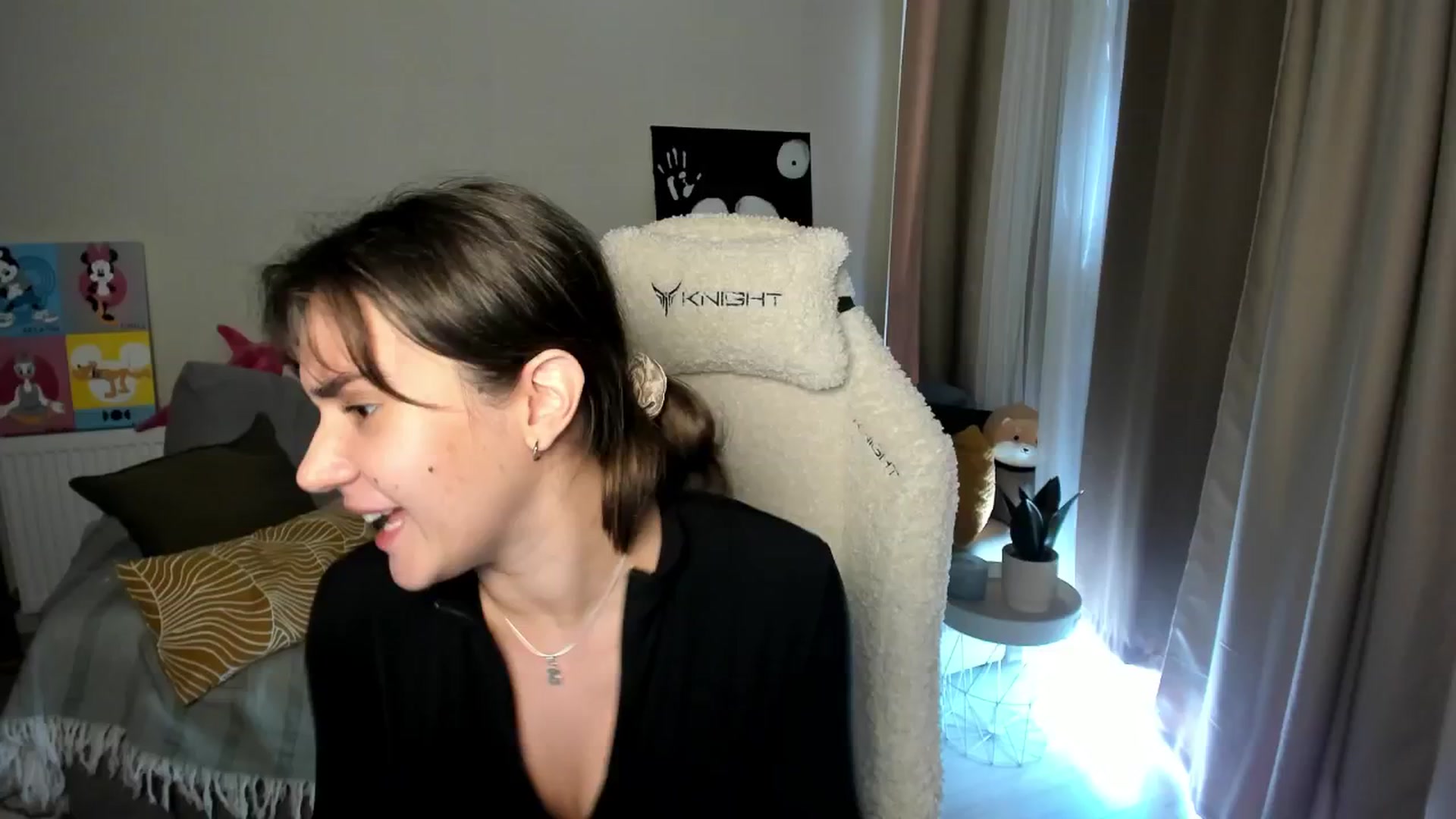 Gallery image thumbnail from Ellies_Smile's myfreecams stream on, 05/09/2025, 08:47 image 6 of 20
