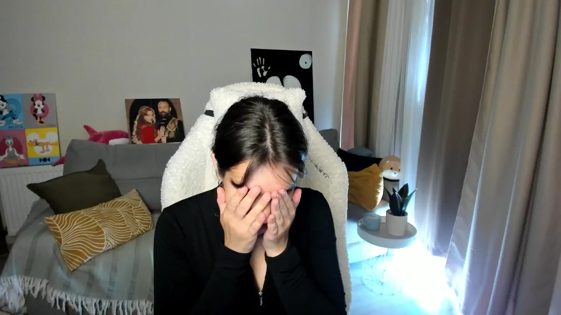 Gallery image thumbnail from Ellies_Smile's myfreecams stream on, 05/09/2025, 08:47 image 11 of 20