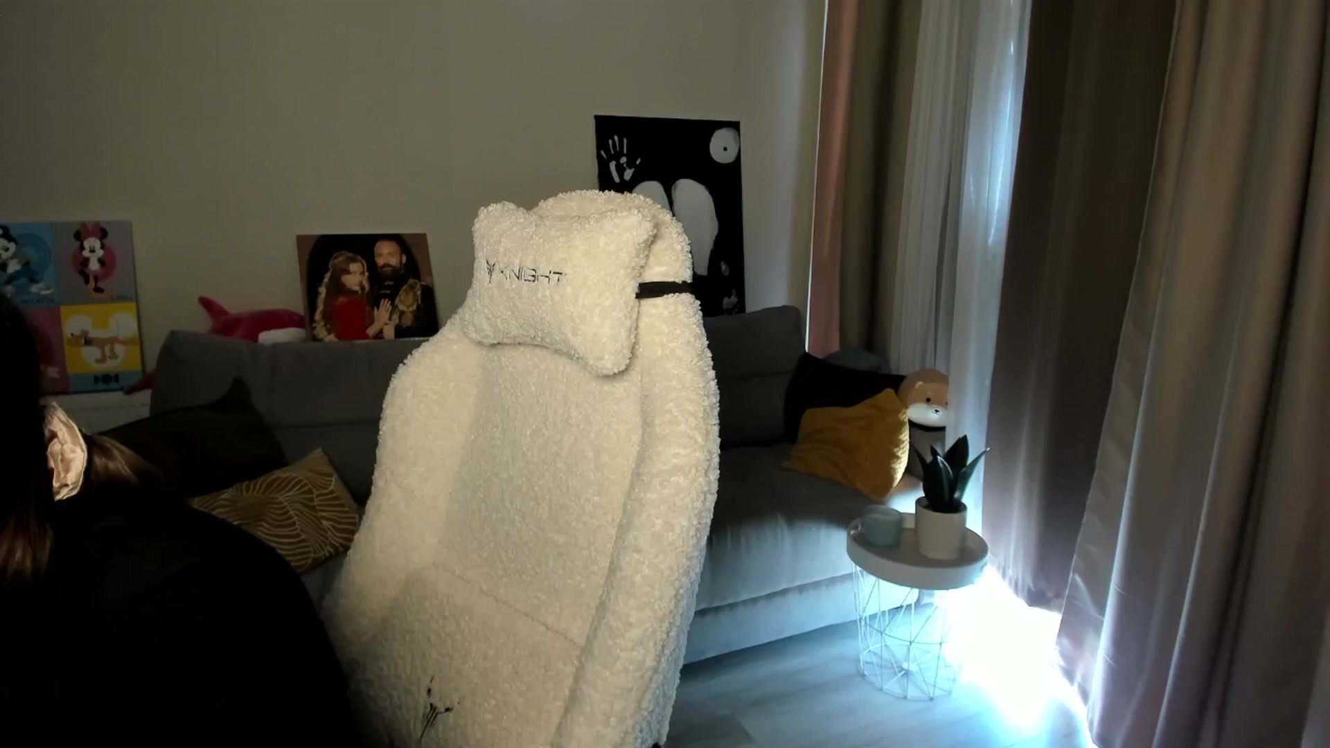 Gallery image thumbnail from Ellies_Smile's myfreecams stream on, 05/09/2025, 08:47 image 5 of 20