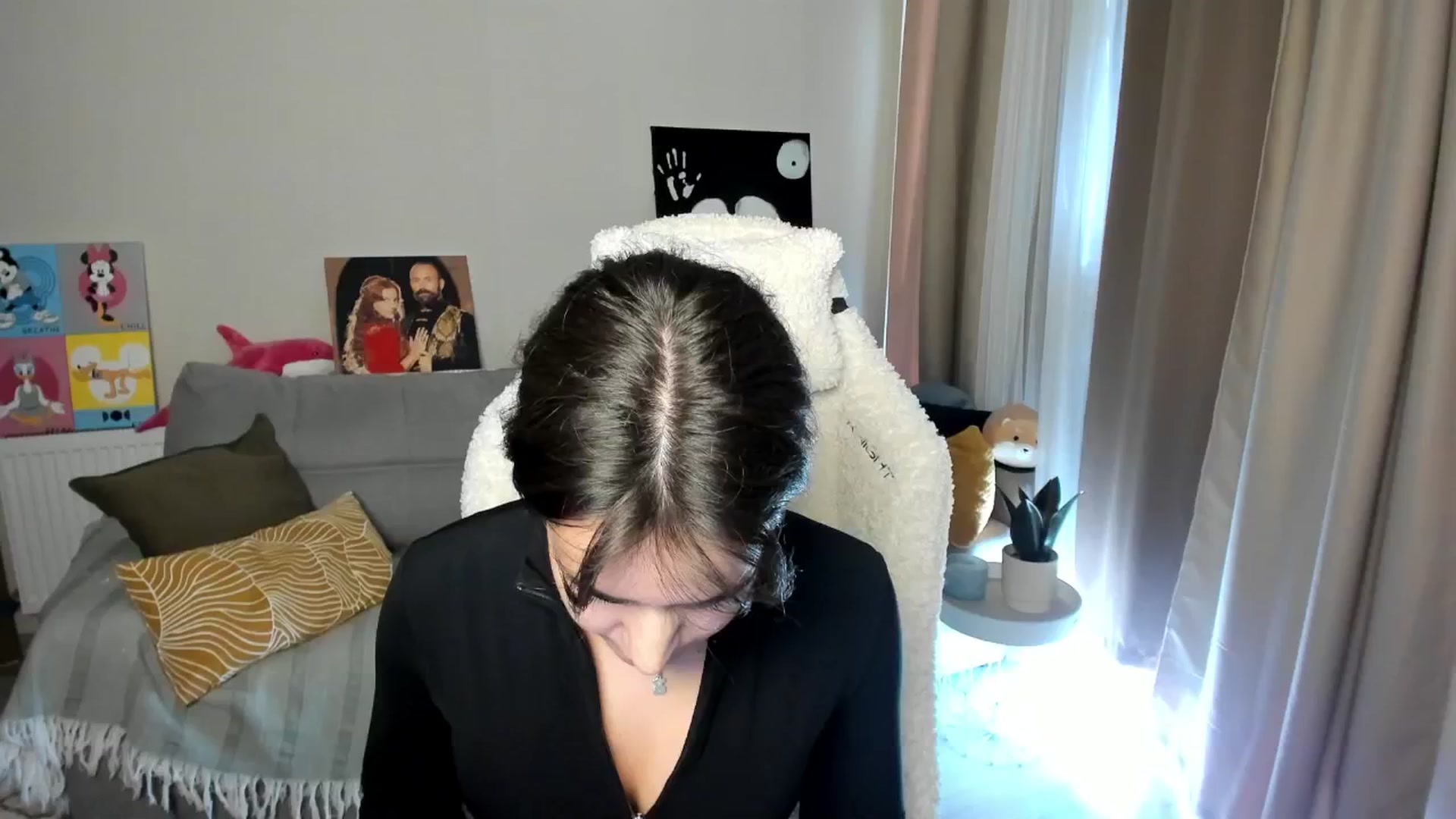 Gallery image thumbnail from Ellies_Smile's myfreecams stream on, 05/09/2025, 08:47 image 7 of 20