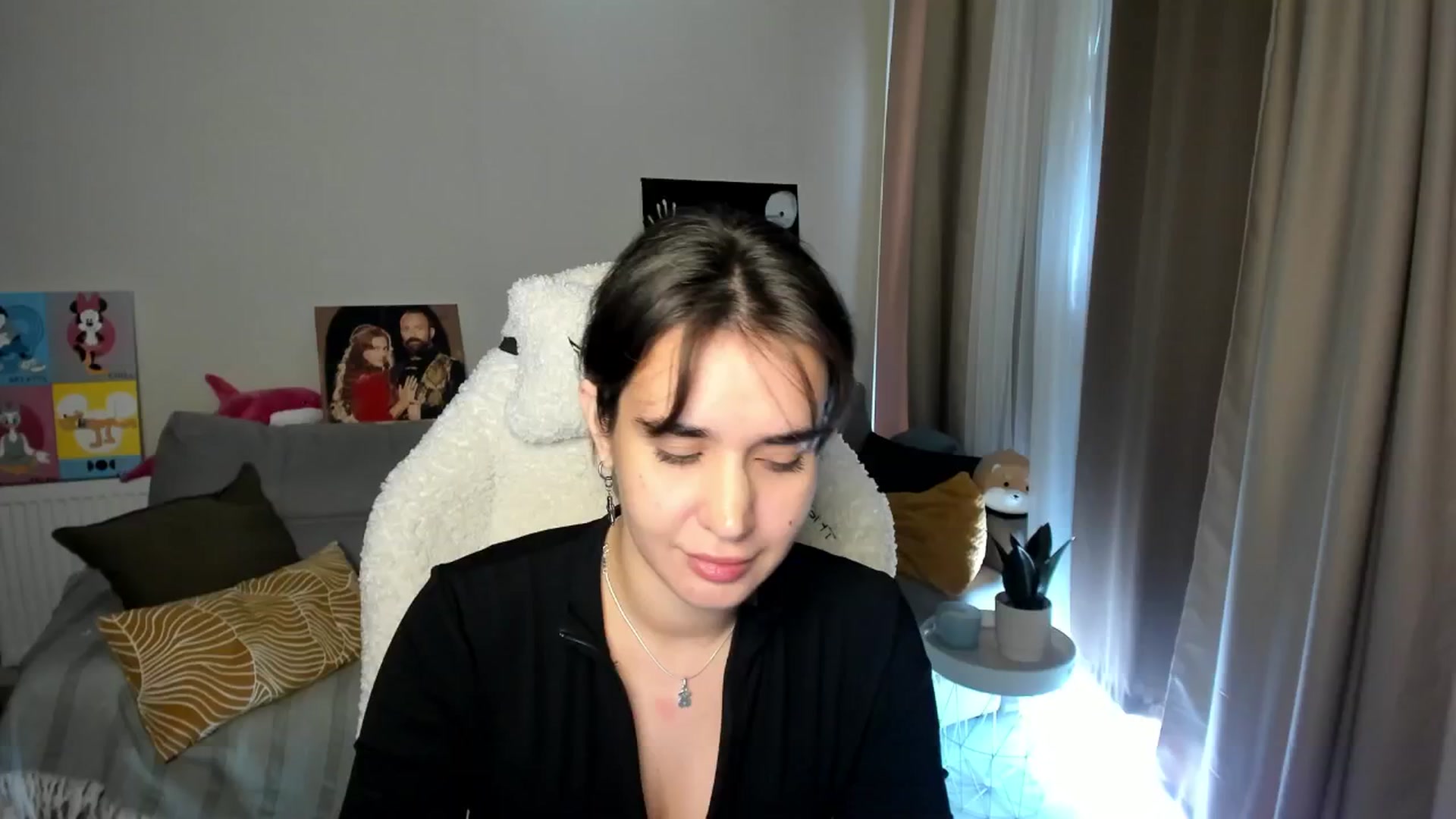 Gallery image thumbnail from Ellies_Smile's myfreecams stream on, 05/09/2025, 08:47 image 13 of 20