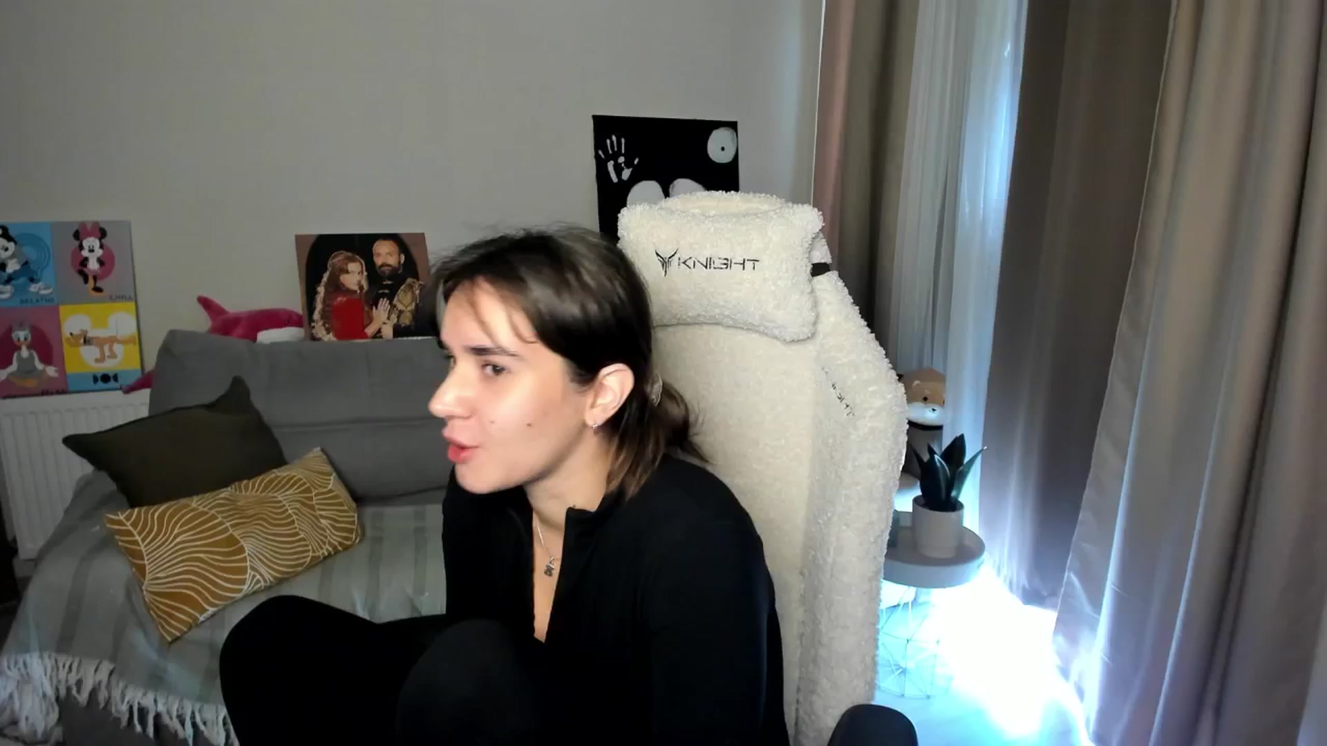 Gallery image thumbnail from Ellies_Smile's myfreecams stream on, 05/09/2025, 08:47 image 2 of 20