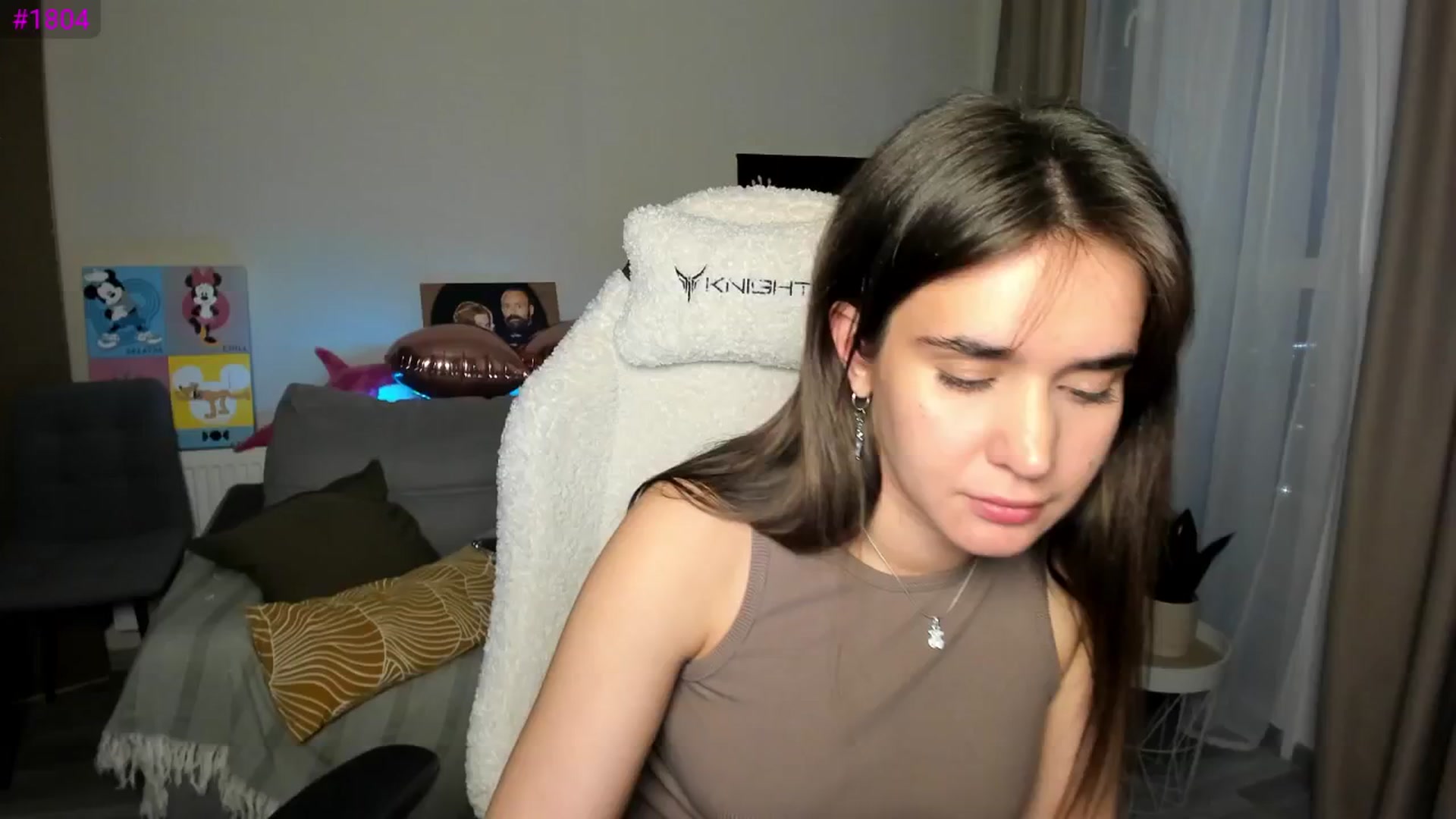 Gallery image thumbnail from Ellies_Smile's myfreecams stream on, 05/13/2025, 17:33 image 17 of 20