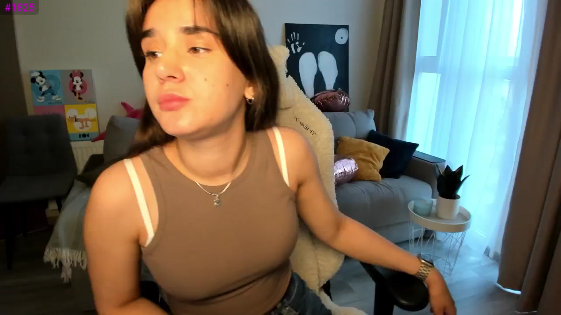 Gallery image thumbnail from Ellies_Smile's myfreecams stream on, 05/13/2025, 17:33 image 2 of 20