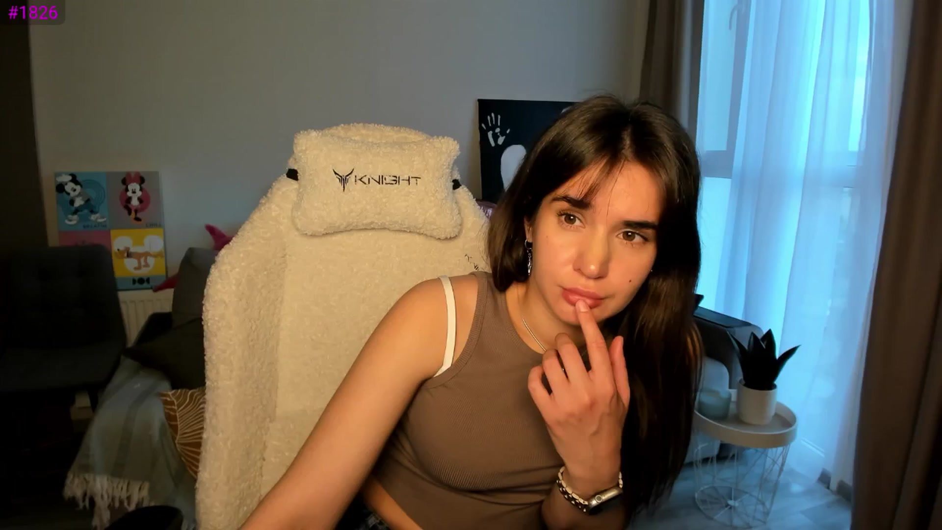 Gallery image thumbnail from Ellies_Smile's myfreecams stream on, 05/13/2025, 17:33 image 6 of 20
