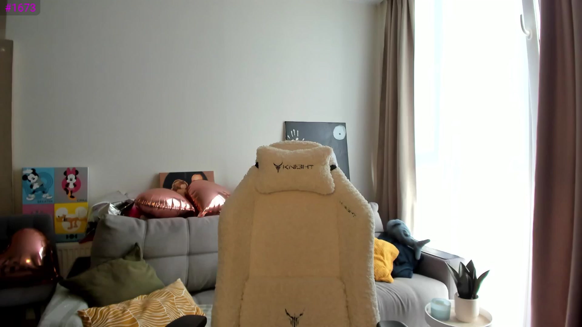 Gallery image thumbnail from Ellies_Smile's myfreecams stream on, 05/14/2025, 10:45 image 8 of 20