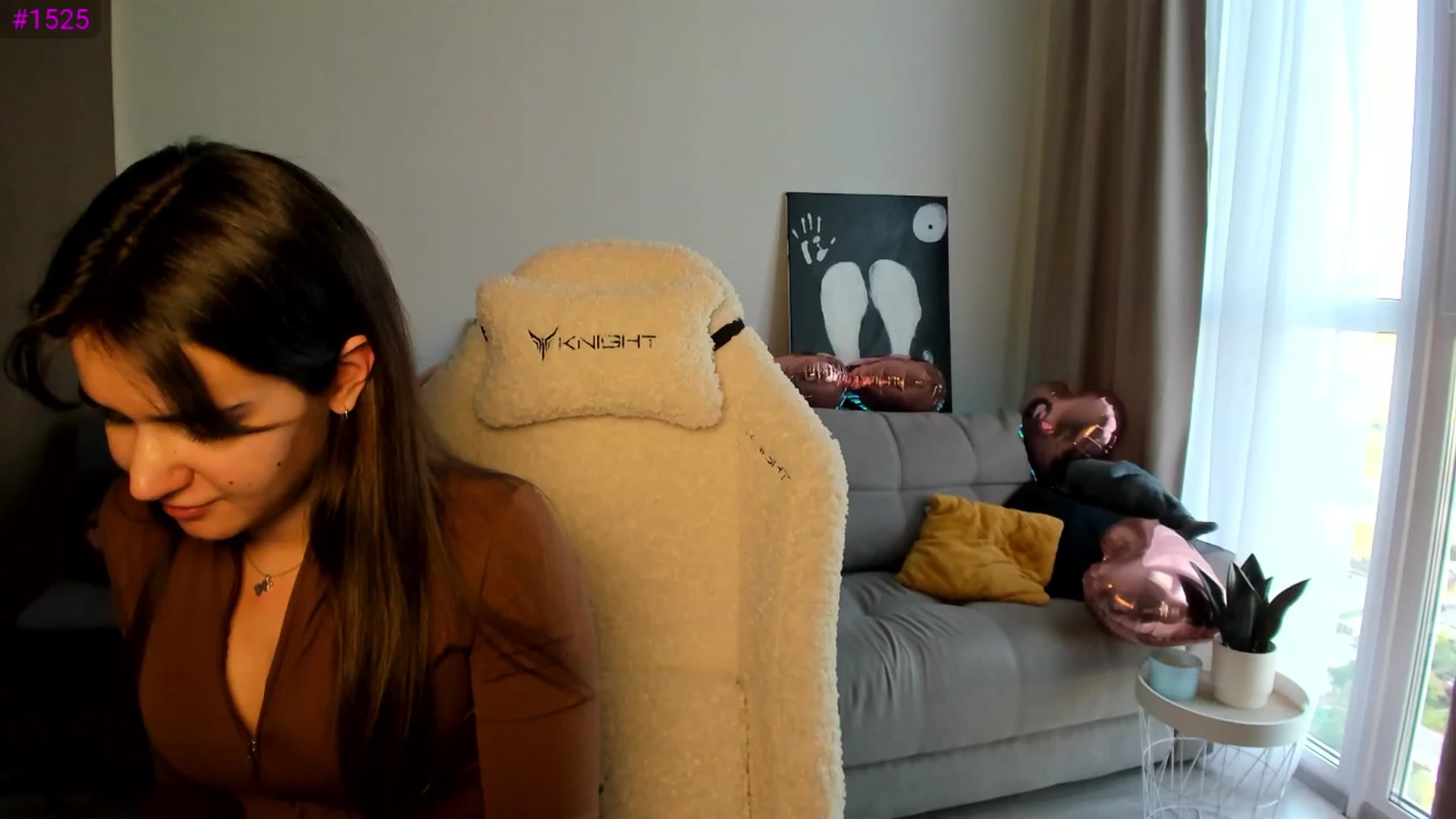 Gallery image thumbnail from Ellies_Smile's myfreecams stream on, 05/15/2025, 15:43 image 8 of 20