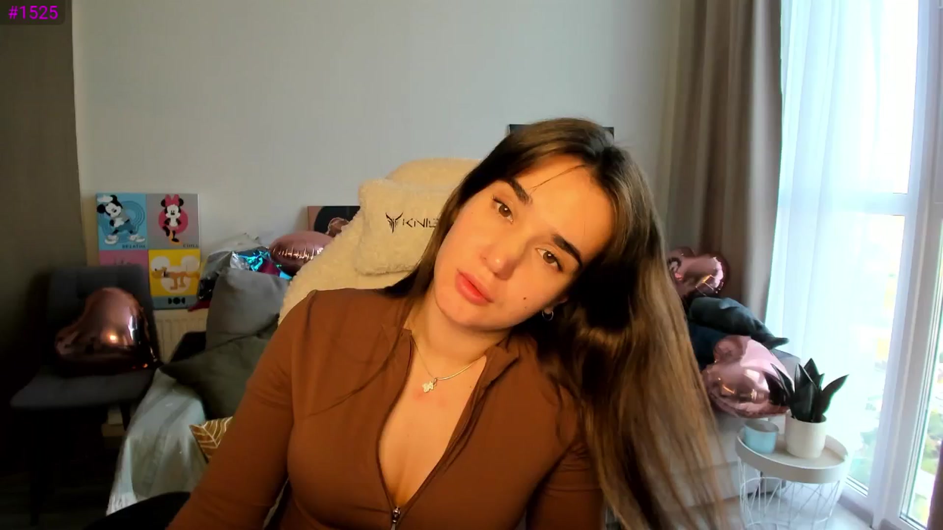 Gallery image thumbnail from Ellies_Smile's myfreecams stream on, 05/15/2025, 15:43 image 9 of 20