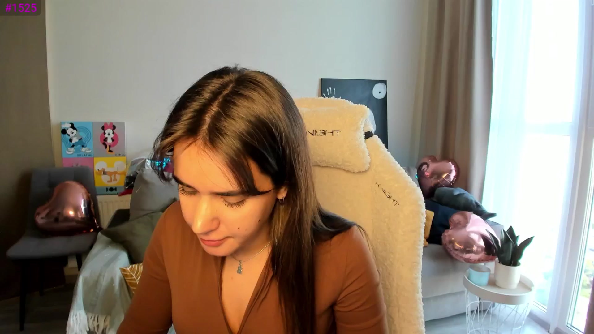 Gallery image thumbnail from Ellies_Smile's myfreecams stream on, 05/15/2025, 15:43 image 4 of 20