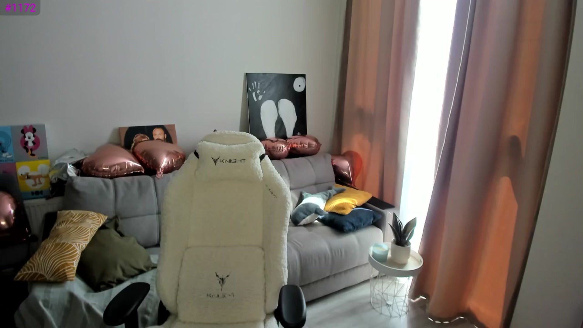 Gallery image thumbnail from Ellies_Smile's myfreecams stream on, 05/24/2025, 08:05 image 13 of 20