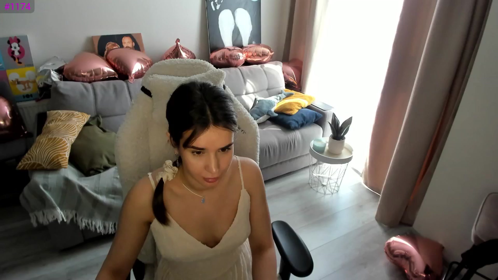 Gallery image thumbnail from Ellies_Smile's myfreecams stream on, 05/24/2025, 08:05 image 20 of 20