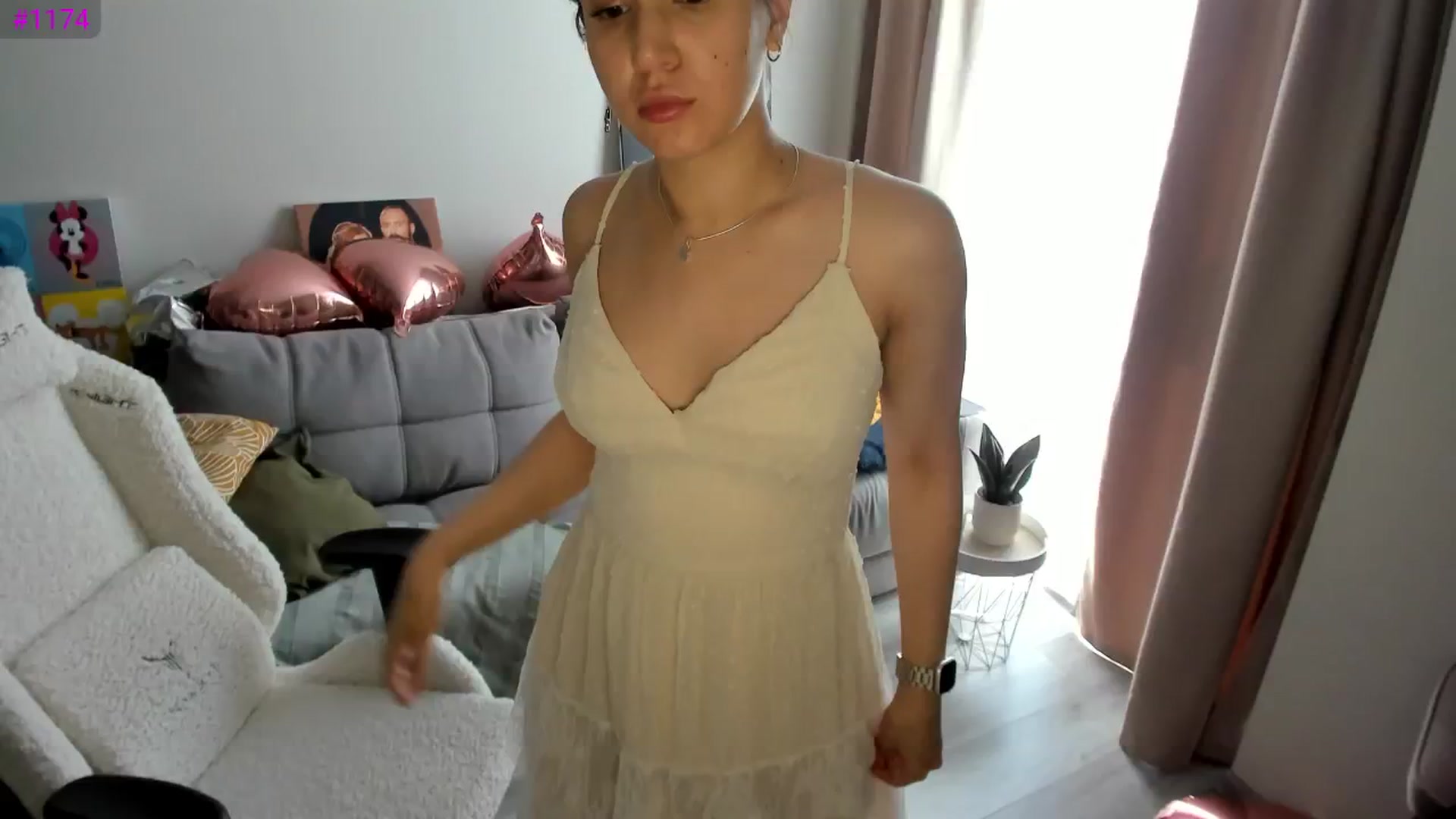 Gallery image thumbnail from Ellies_Smile's myfreecams stream on, 05/24/2025, 08:05 image 19 of 20