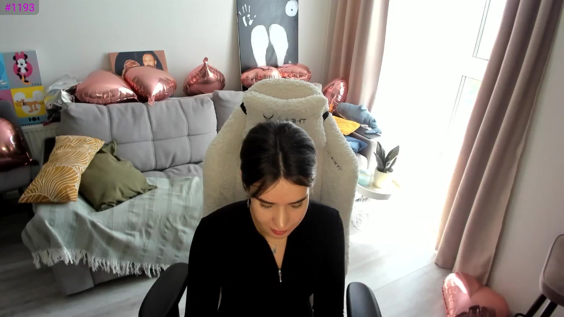 Gallery image thumbnail from Ellies_Smile's myfreecams stream on, 05/24/2025, 08:05 image 4 of 20